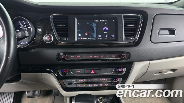 Kia Canival 2019 — photo 20