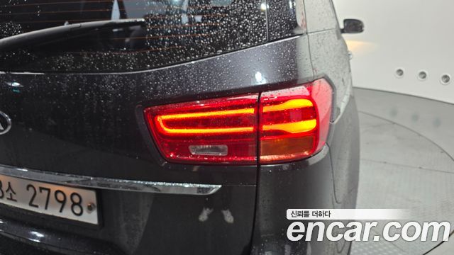 Kia Canival 2019 — photo 9