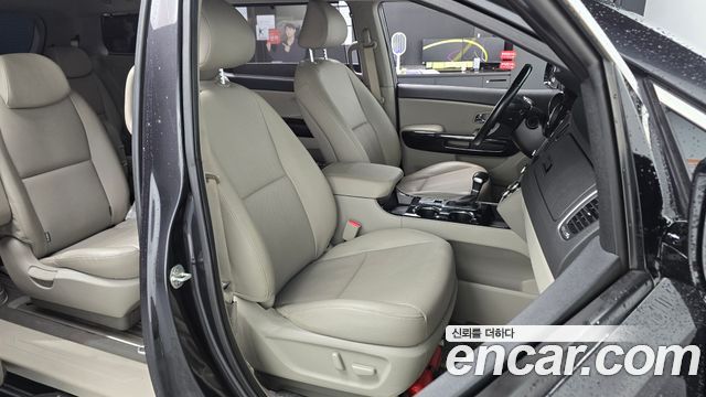 Kia Canival 2019 — photo 16