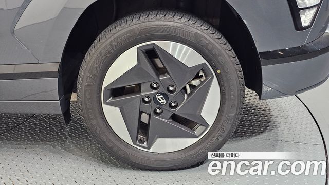 Hyundai Kona 2023 — photo 7