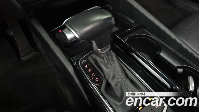 Kia K7 2016 — photo 12