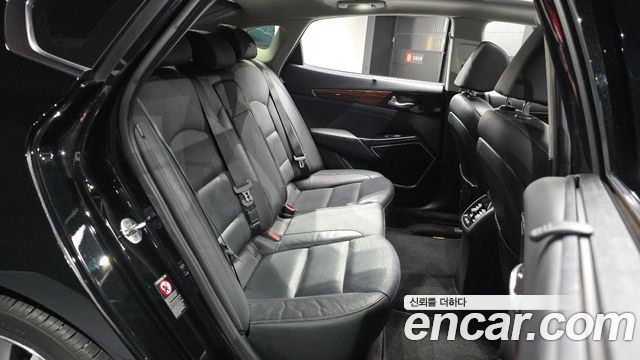 Kia K7 2016 — photo 17