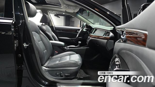 Kia K7 2016 — photo 16