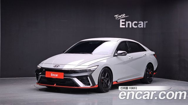 Hyundai AVANTE 2025 — photo 1