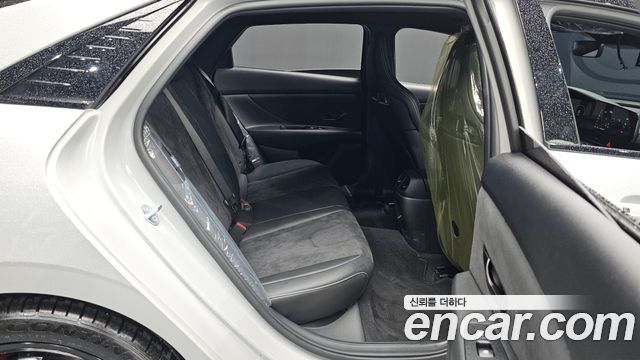 Hyundai AVANTE 2025 — photo 17