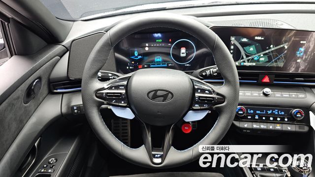 Hyundai AVANTE 2025 — photo 18