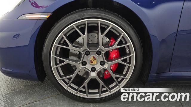 Porsche 911 2020 — photo 5