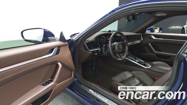 Porsche 911 2020 — photo 13