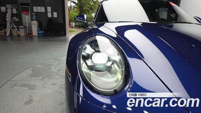 Porsche 911 2020 — photo 8