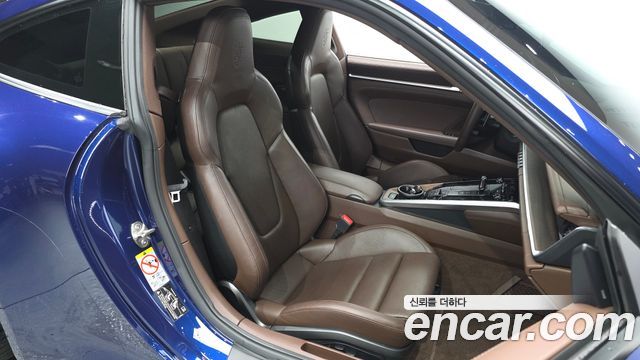 Porsche 911 2020 — photo 16