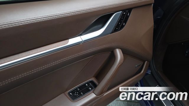 Porsche 911 2020 — photo 30