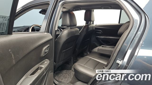 Chevrolet Korea Trax 2021 — photo 17