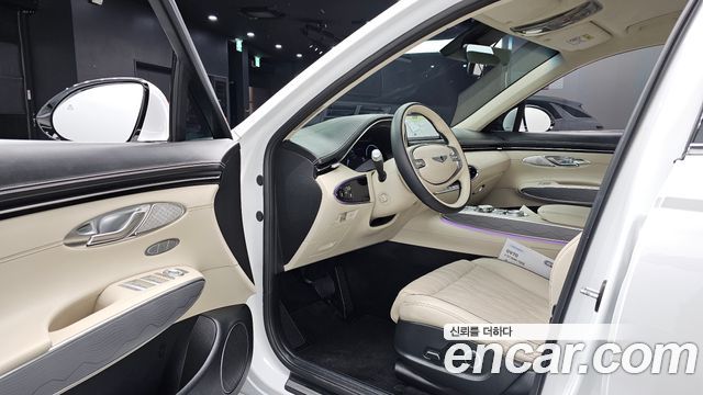 Genesis GV70 2023 — photo 13