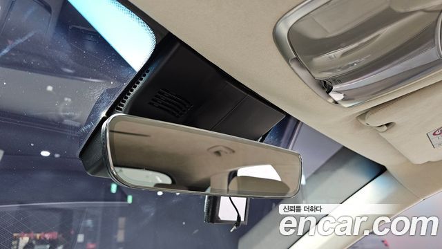 Genesis GV70 2023 — photo 25
