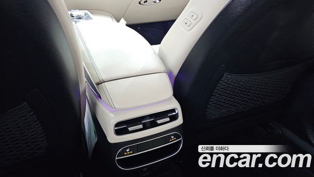 Genesis GV70 2023 — photo 33