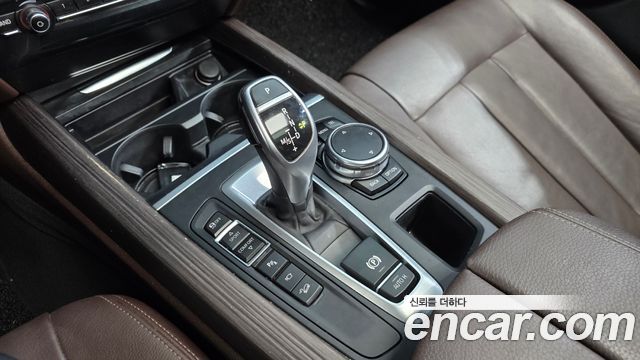BMW X5 2016 — photo 9