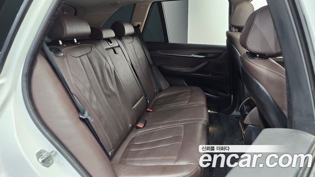 BMW X5 2016 — photo 11
