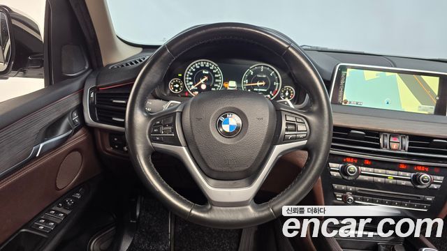 BMW X5 2016 — photo 13