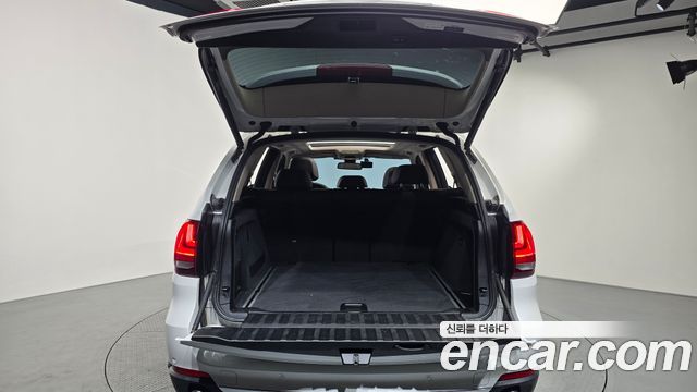 BMW X5 2016 — photo 19