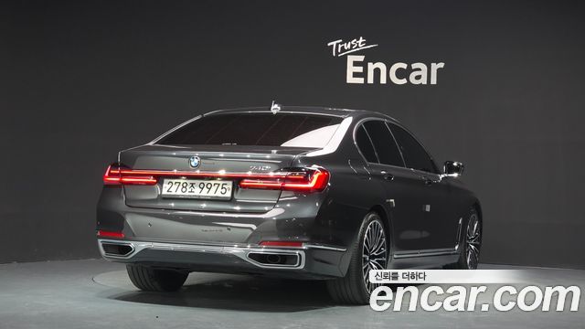 BMW 7-Series 2020 — photo 2