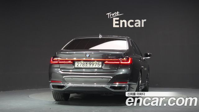 BMW 7-Series 2020 — photo 4