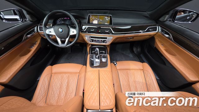 BMW 7-Series 2020 — photo 10