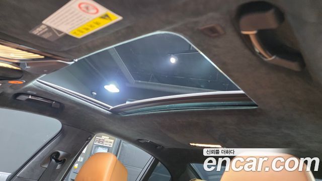 BMW 7-Series 2020 — photo 23