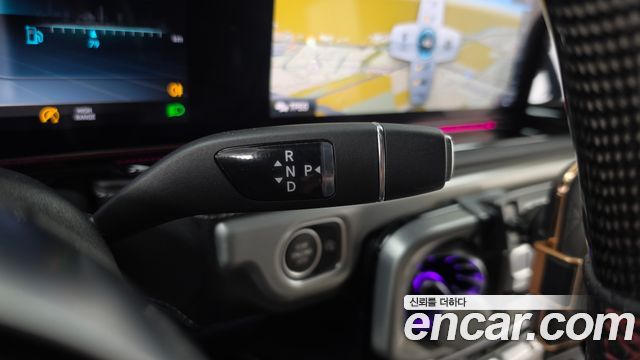 Mercedes-Benz G-Class 2020 — photo 12