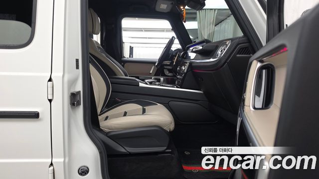 Mercedes-Benz G-Class 2020 — photo 17