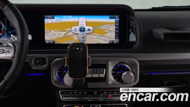 Mercedes-Benz G-Class 2020 — photo 20