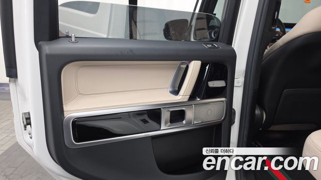 Mercedes-Benz G-Class 2020 — photo 15