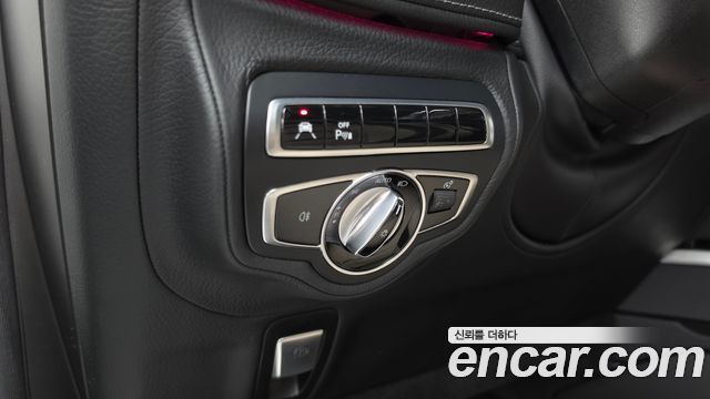 Mercedes-Benz G-Class 2020 — photo 27
