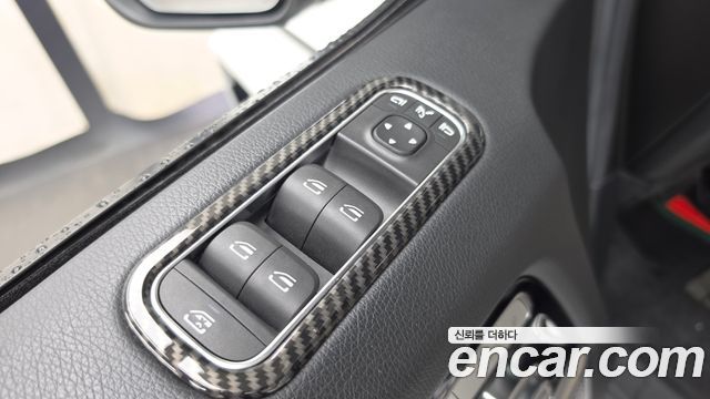 Mercedes-Benz G-Class 2020 — photo 31