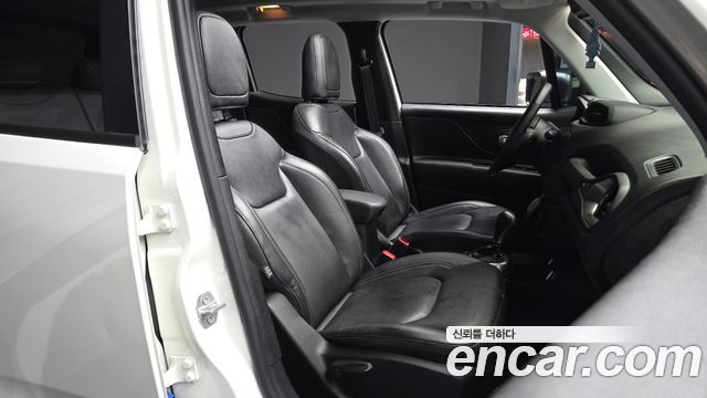 Jeep Renegade 2020 — photo 11