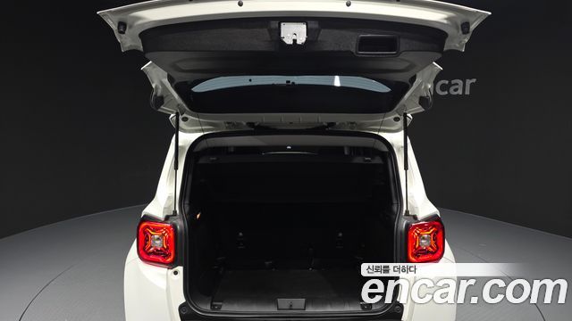Jeep Renegade 2020 — photo 20
