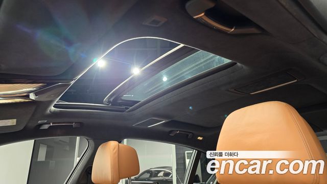 BMW 7-Series 2022 — photo 17