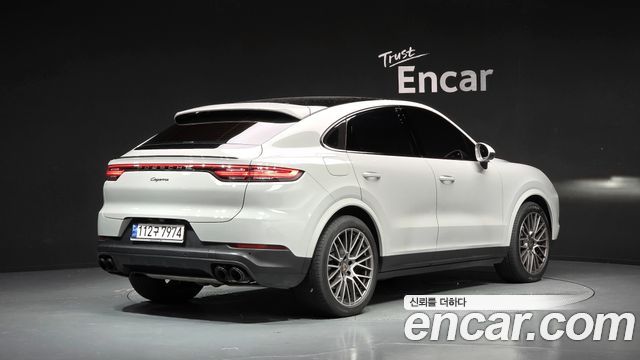 Porsche Cayenne 2022 — photo 2