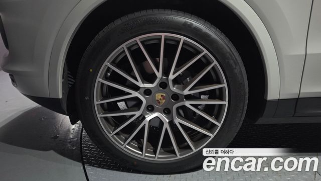 Porsche Cayenne 2022 — photo 5