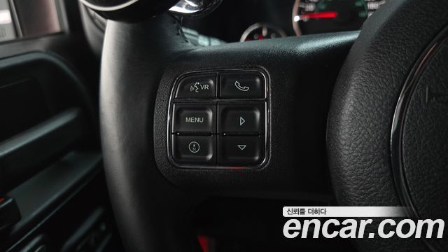 Jeep Wrangler 2015 — photo 14