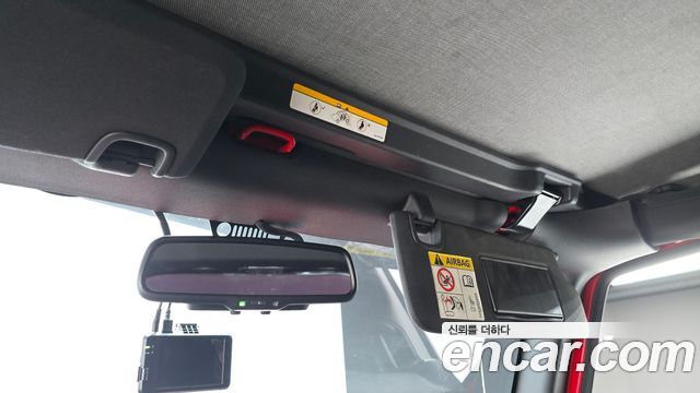 Jeep Wrangler 2015 — photo 18