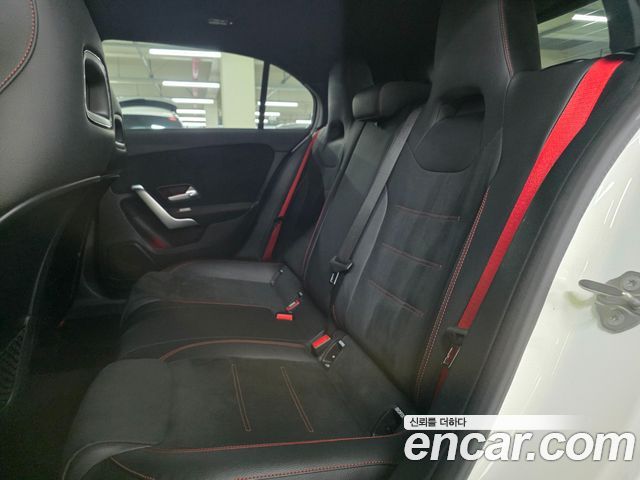 Mercedes-Benz A-Class 2021 — photo 10