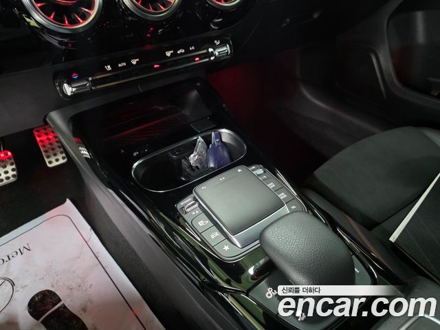 Mercedes-Benz A-Class 2021 — photo 18