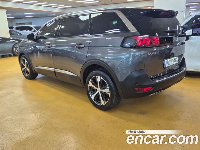 Peugeot 5008 2021 — photo 2