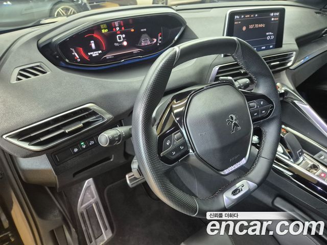 Peugeot 5008 2021 — photo 11