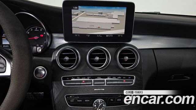 Mercedes-Benz C-Class 2016 — photo 11