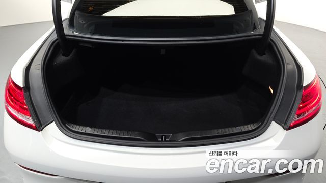 Mercedes-Benz C-Class 2016 — photo 16