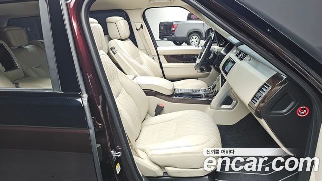 Land Rover Range Rover 2019 — photo 13