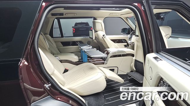 Land Rover Range Rover 2019 — photo 17