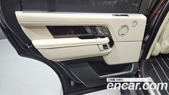 Land Rover Range Rover 2019 — photo 15