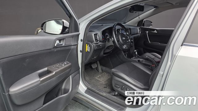 Kia Sportage 2016 — photo 13